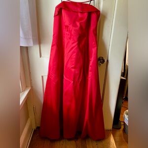 Urban Girl Nites Vibrant Red Strapless Ball Gown Y2K